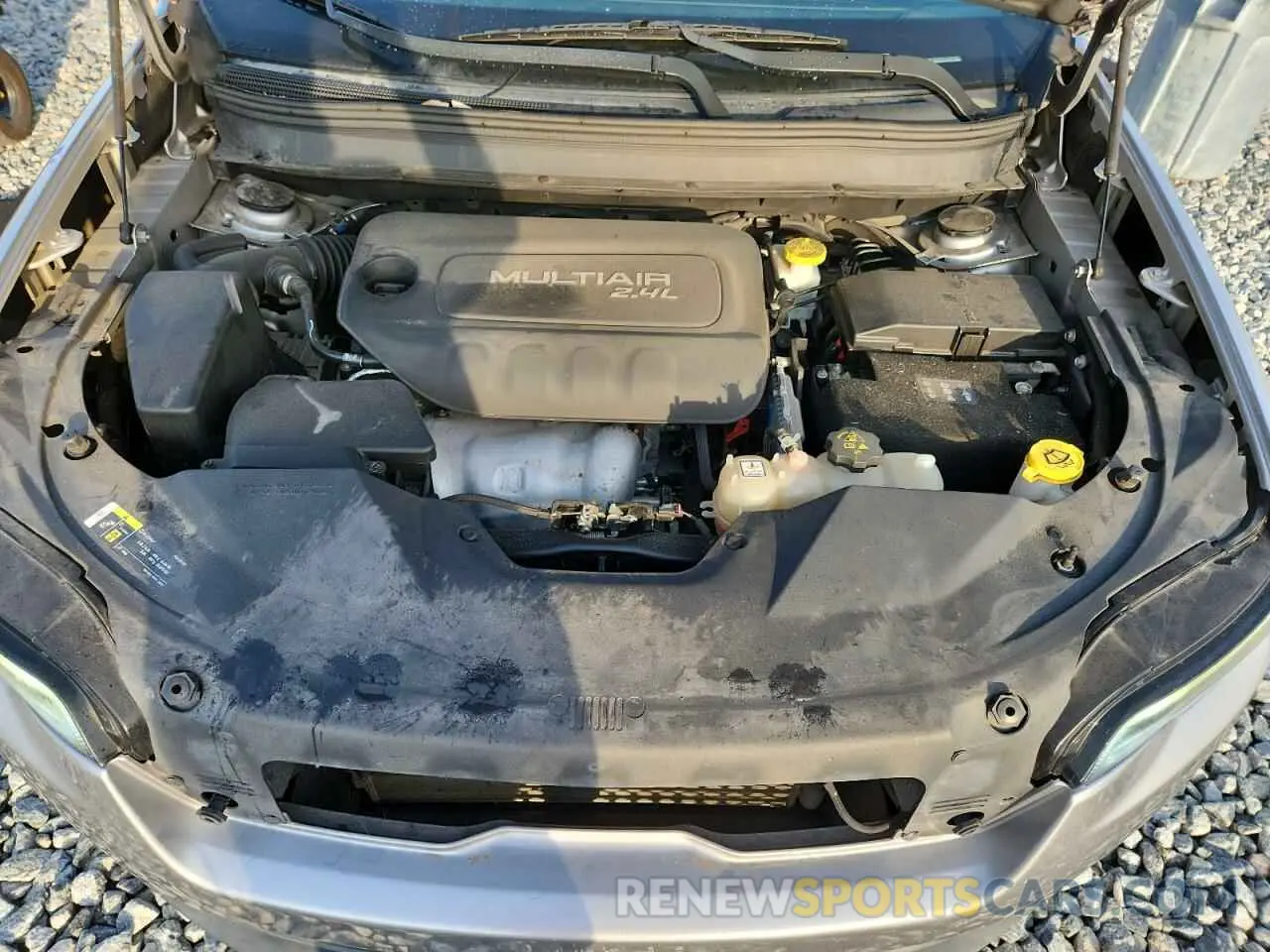 12 Photograph of a damaged car 1C4PJLLB2KD202411 JEEP GRAND CHER 2019