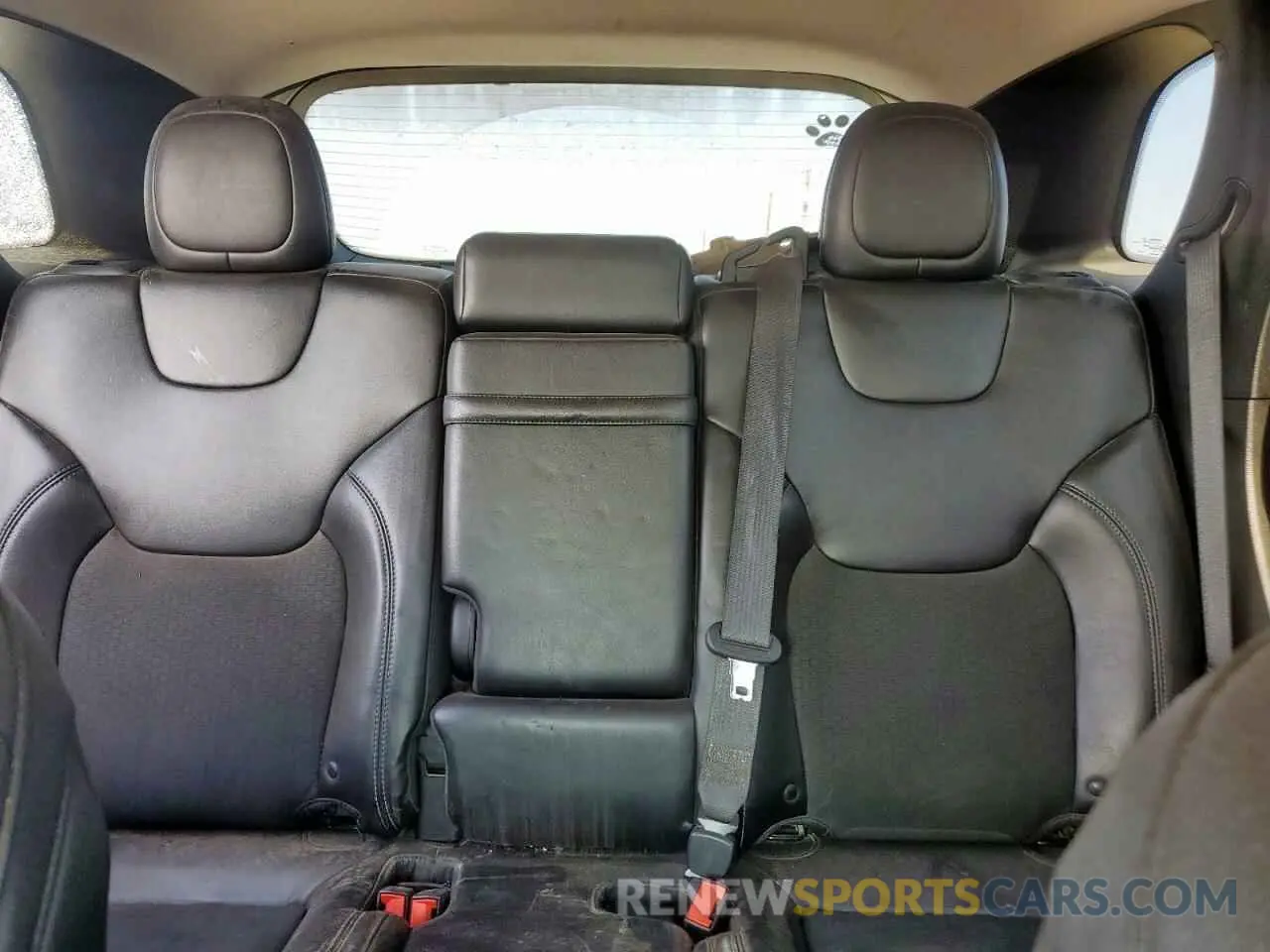 10 Photograph of a damaged car 1C4PJLLB2KD226367 JEEP GRAND CHER 2019