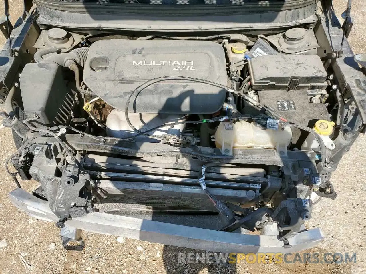 12 Photograph of a damaged car 1C4PJLLB2KD226367 JEEP GRAND CHER 2019