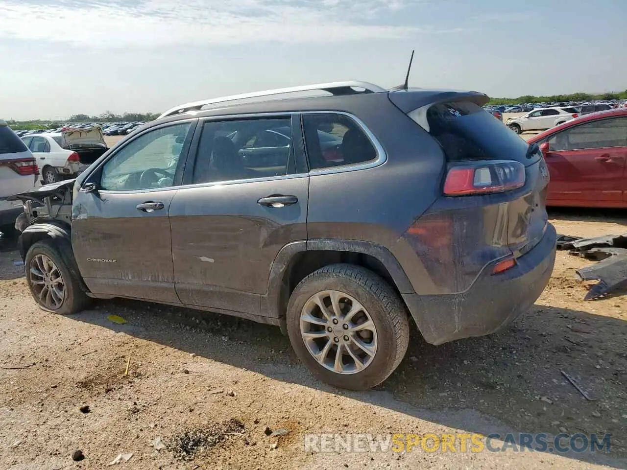 2 Photograph of a damaged car 1C4PJLLB2KD226367 JEEP GRAND CHER 2019