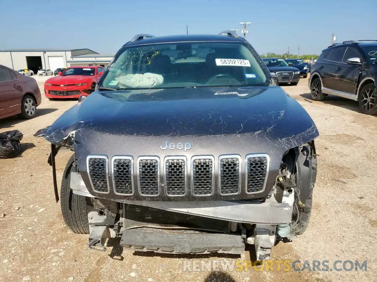 5 Photograph of a damaged car 1C4PJLLB2KD226367 JEEP GRAND CHER 2019