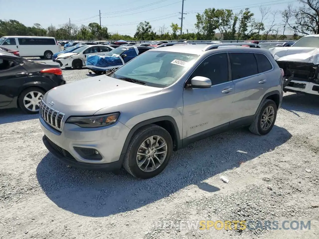 1 Photograph of a damaged car 1C4PJLLB2KD312567 JEEP GRAND CHER 2019