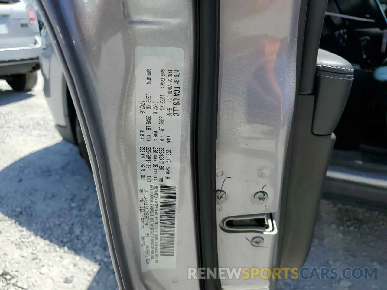13 Photograph of a damaged car 1C4PJLLB2KD312567 JEEP GRAND CHER 2019