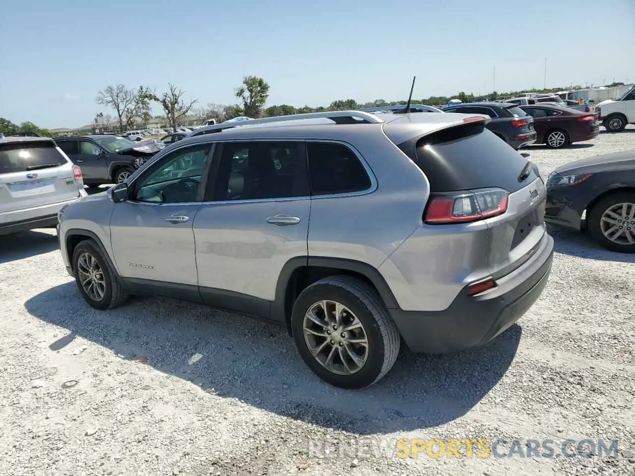 2 Photograph of a damaged car 1C4PJLLB2KD312567 JEEP GRAND CHER 2019