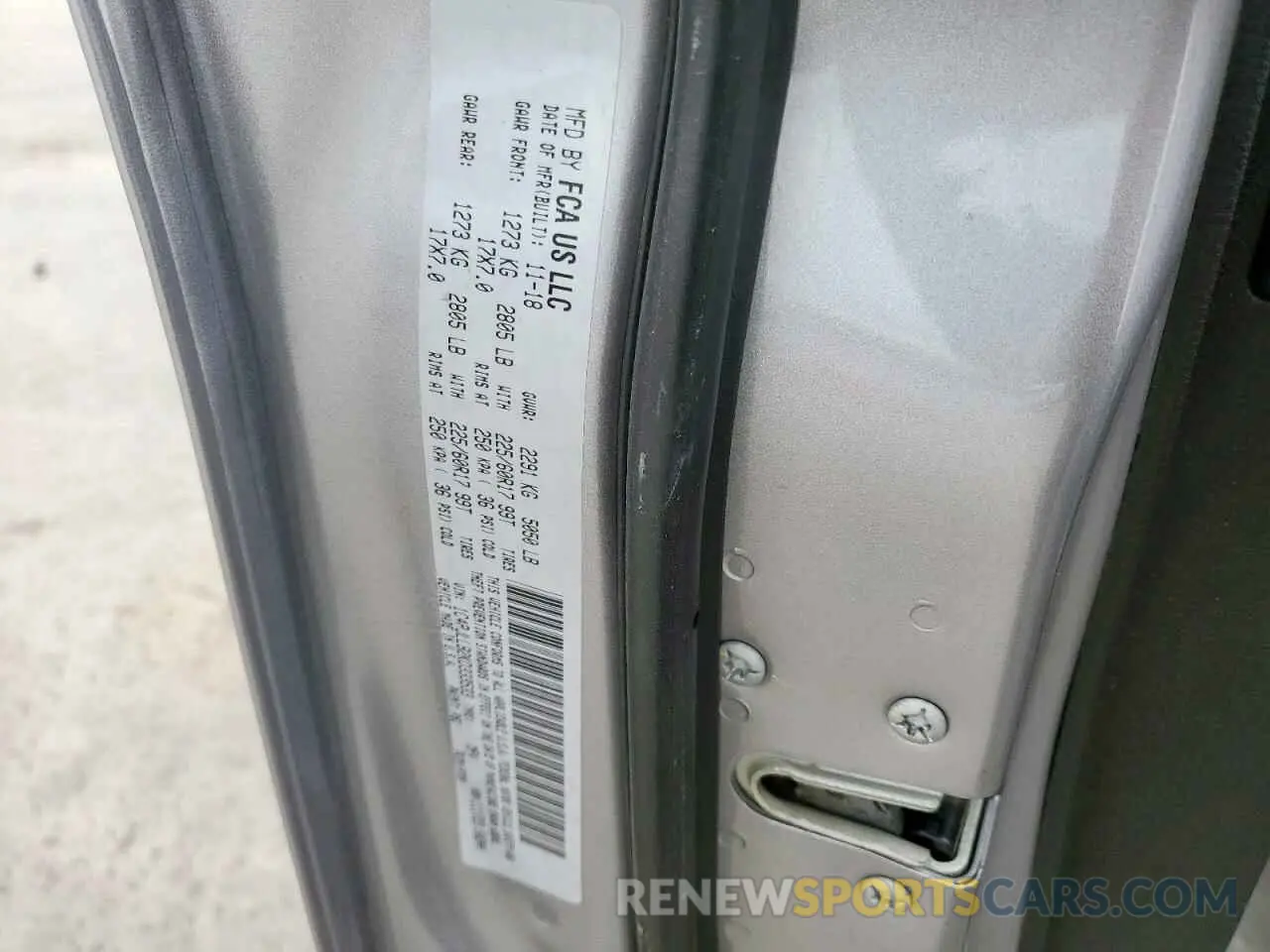 12 Photograph of a damaged car 1C4PJLLB2KD333533 JEEP GRAND CHER 2019