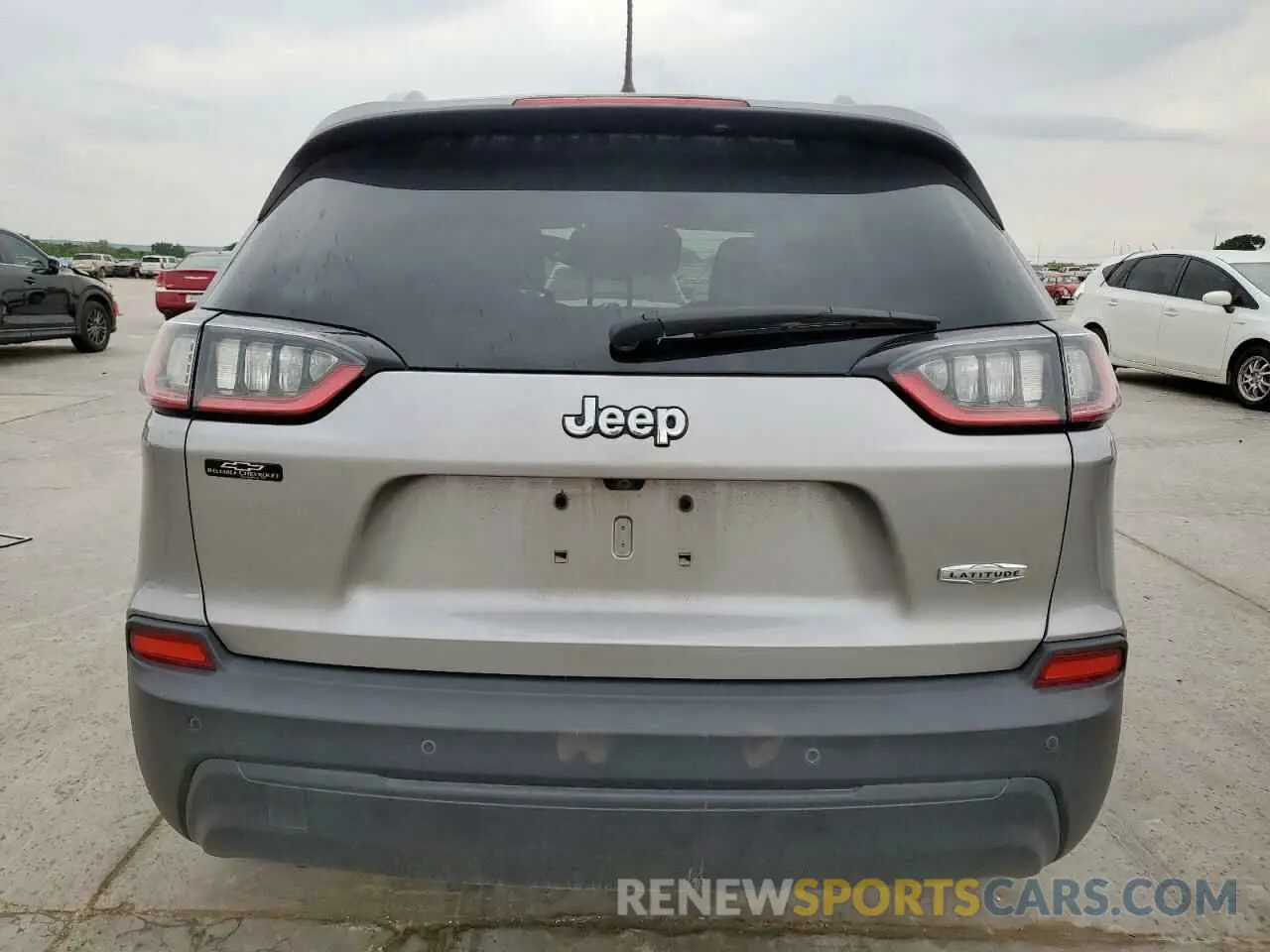 6 Photograph of a damaged car 1C4PJLLB2KD333533 JEEP GRAND CHER 2019