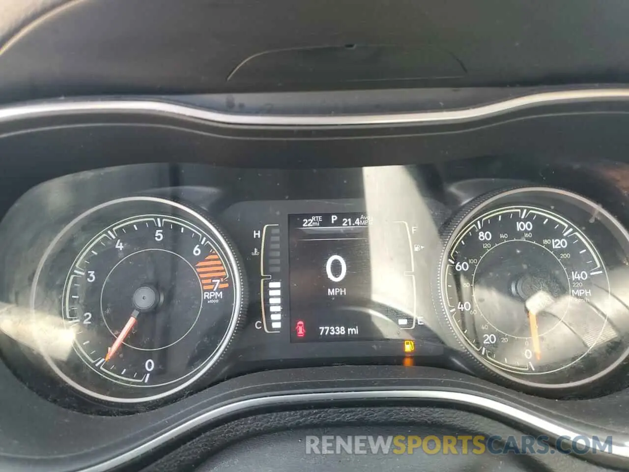9 Photograph of a damaged car 1C4PJLLB2KD358108 JEEP GRAND CHER 2019
