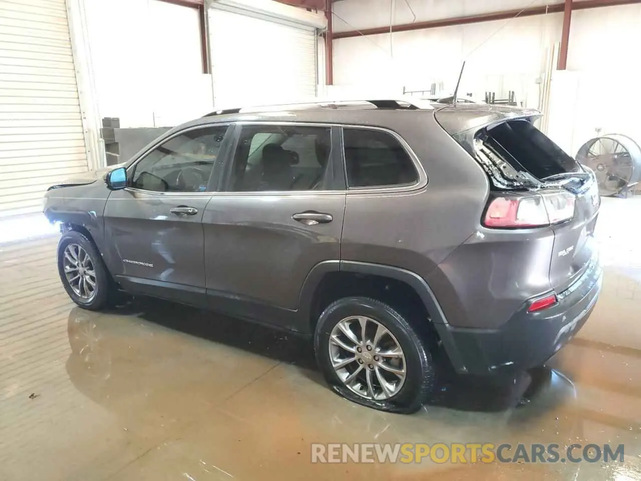 2 Photograph of a damaged car 1C4PJLLB2KD393229 JEEP GRAND CHER 2019