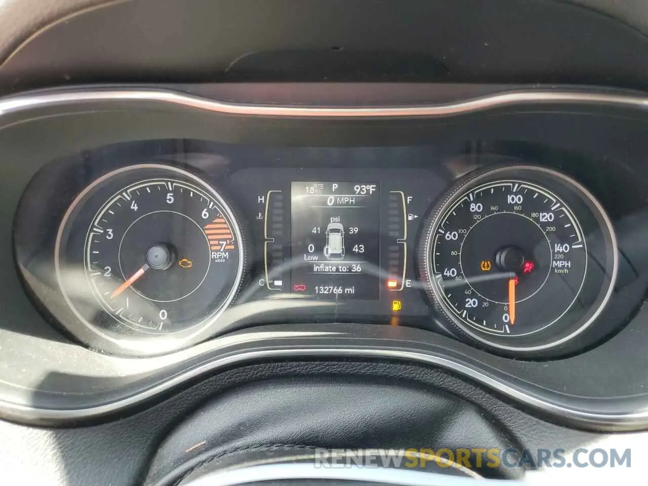 9 Photograph of a damaged car 1C4PJLLB2KD393229 JEEP GRAND CHER 2019