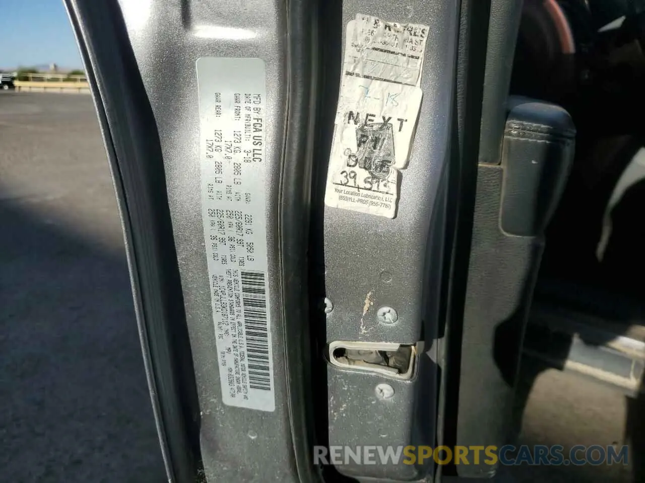 13 Photograph of a damaged car 1C4PJLLB3KD187112 JEEP GRAND CHER 2019