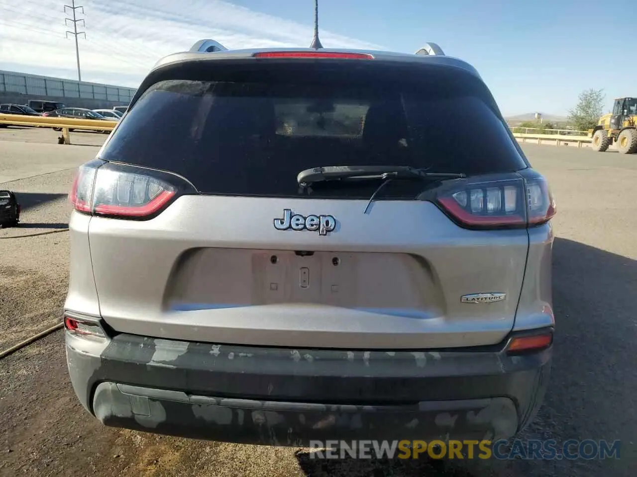 6 Photograph of a damaged car 1C4PJLLB3KD187112 JEEP GRAND CHER 2019