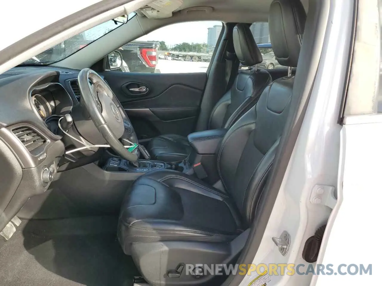 7 Photograph of a damaged car 1C4PJLLB4KD324381 JEEP GRAND CHER 2019