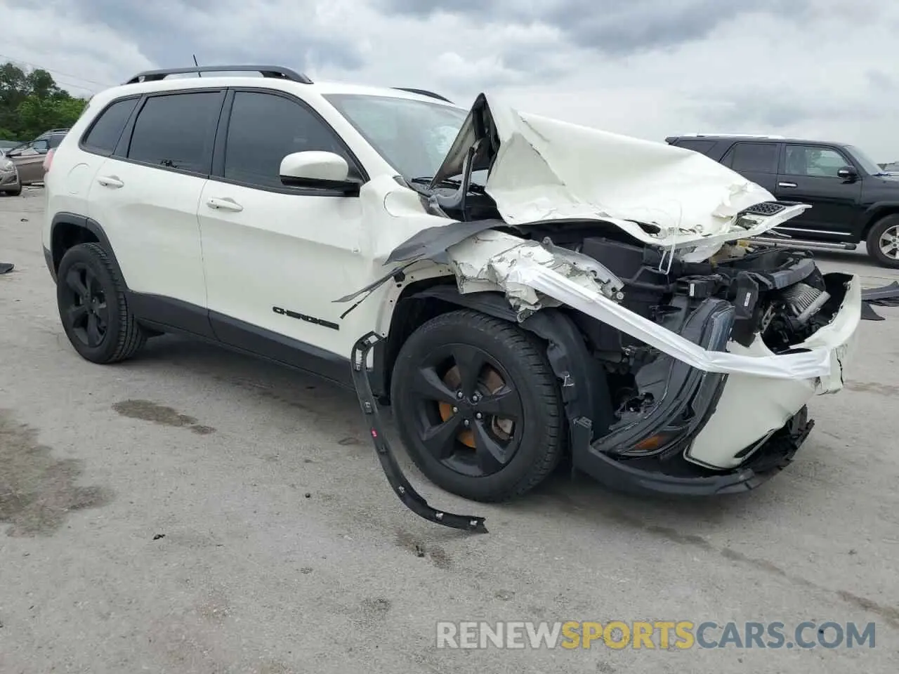 4 Photograph of a damaged car 1C4PJLLB4KD455813 JEEP GRAND CHER 2019