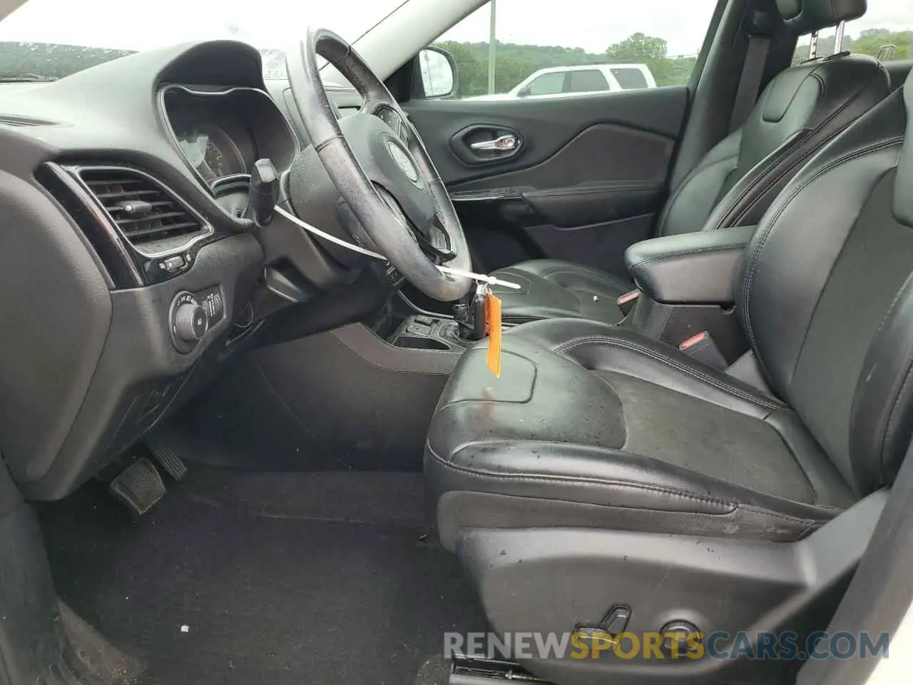 7 Photograph of a damaged car 1C4PJLLB4KD455813 JEEP GRAND CHER 2019
