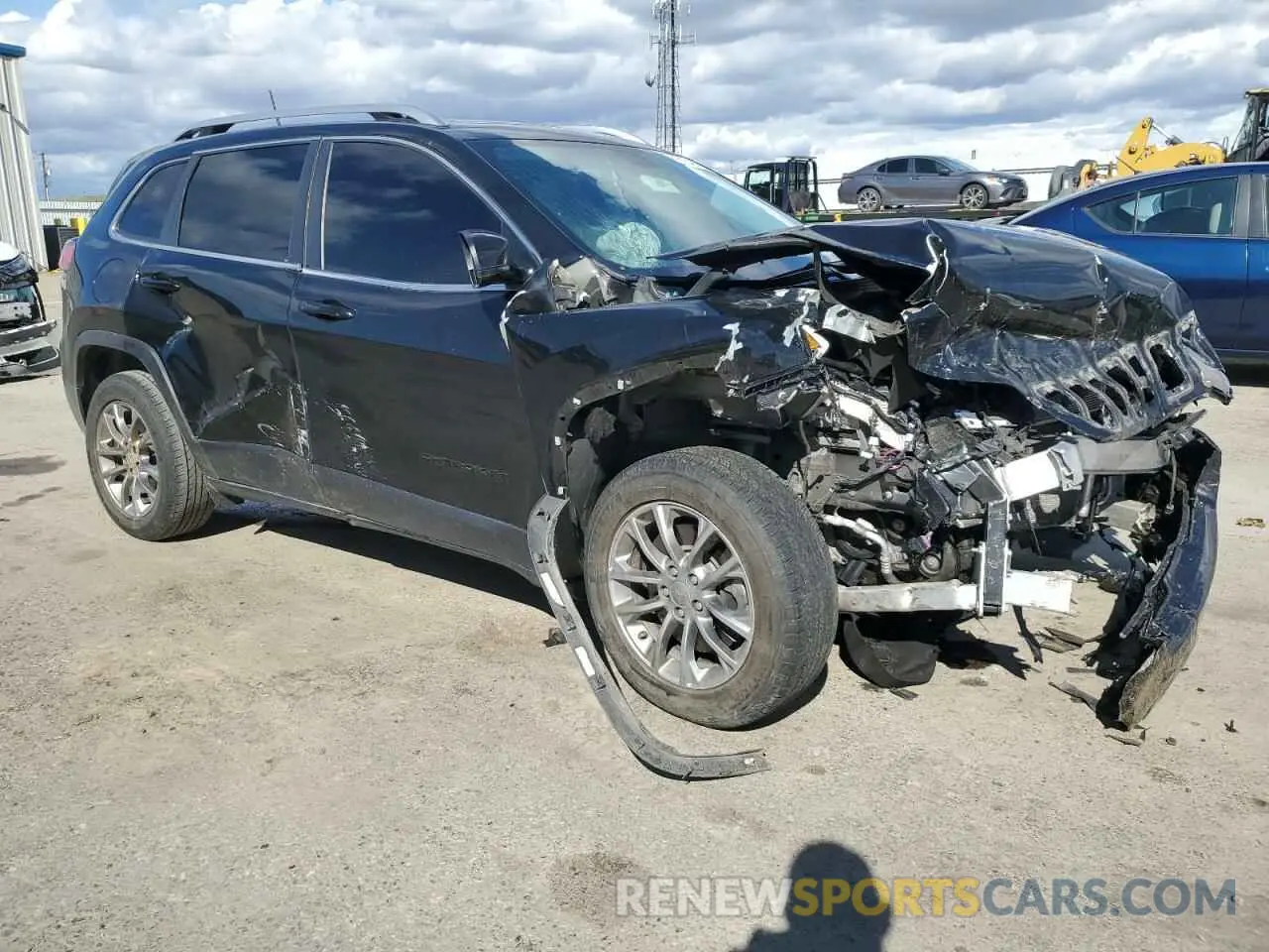 4 Photograph of a damaged car 1C4PJLLB5KD110886 JEEP GRAND CHER 2019