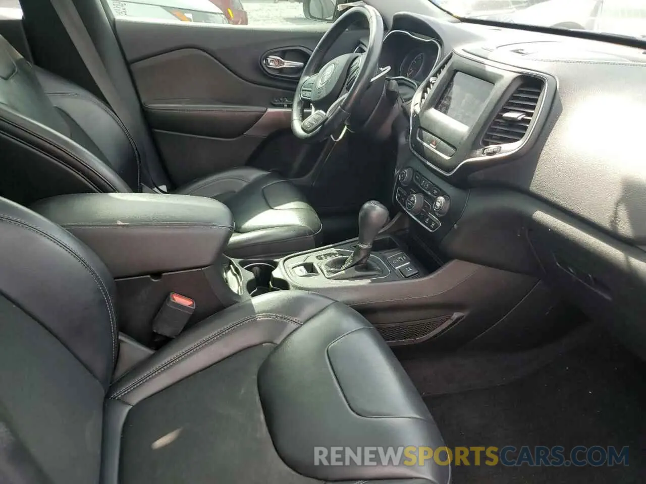 7 Photograph of a damaged car 1C4PJLLB5KD143905 JEEP GRAND CHER 2019