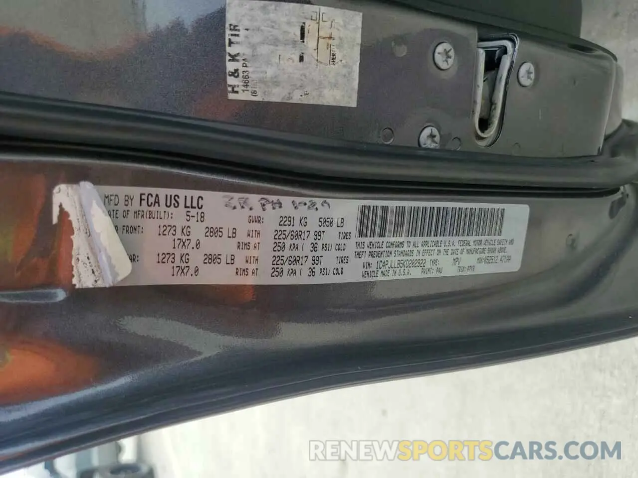 13 Photograph of a damaged car 1C4PJLLB5KD202922 JEEP GRAND CHER 2019