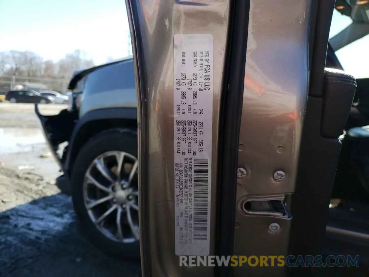 13 Photograph of a damaged car 1C4PJLLB5KD348737 JEEP GRAND CHER 2019