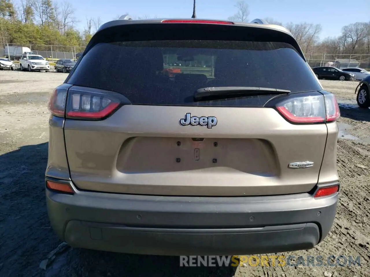 6 Photograph of a damaged car 1C4PJLLB5KD348737 JEEP GRAND CHER 2019