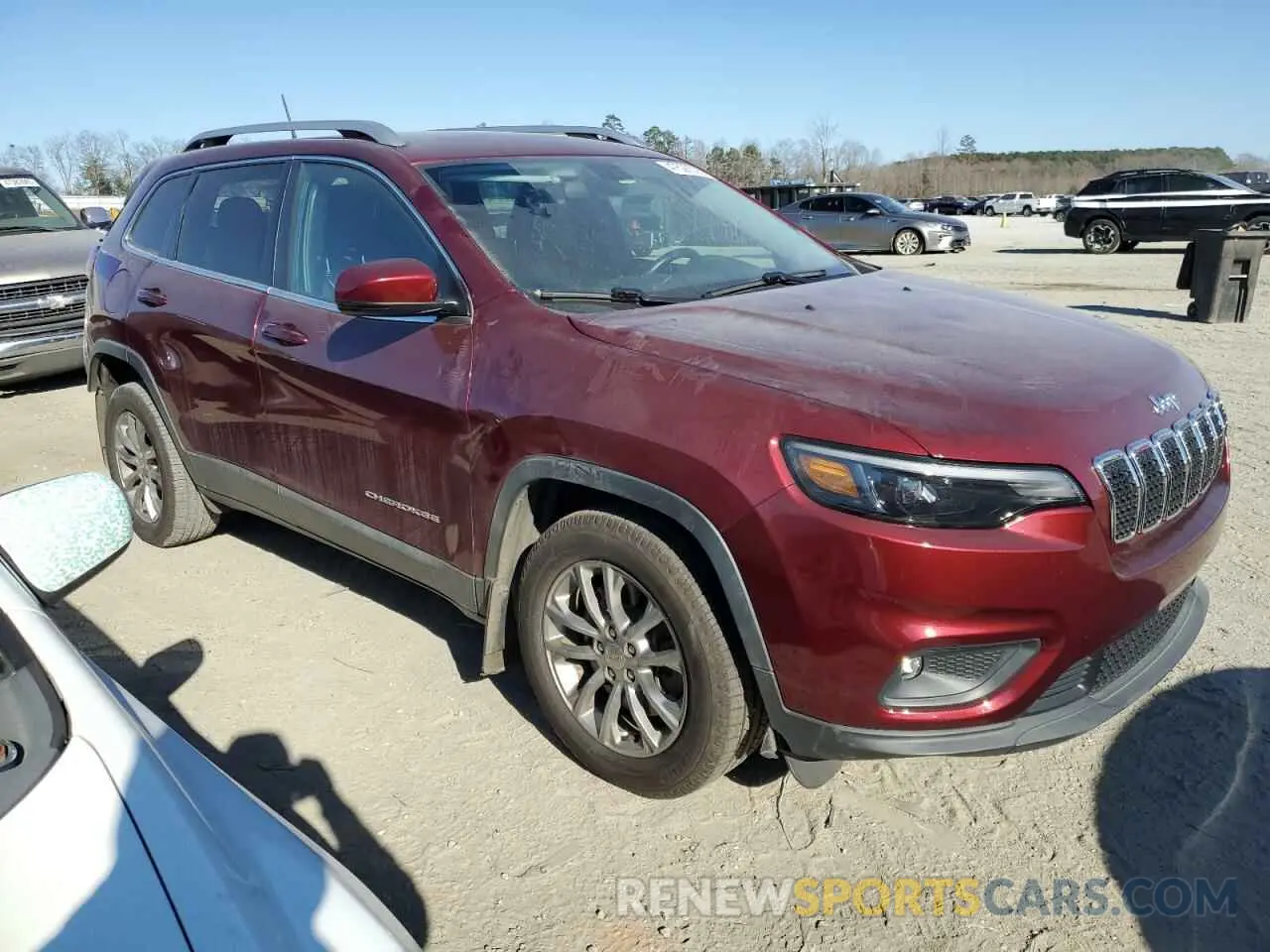 4 Photograph of a damaged car 1C4PJLLB5KD479411 JEEP GRAND CHER 2019
