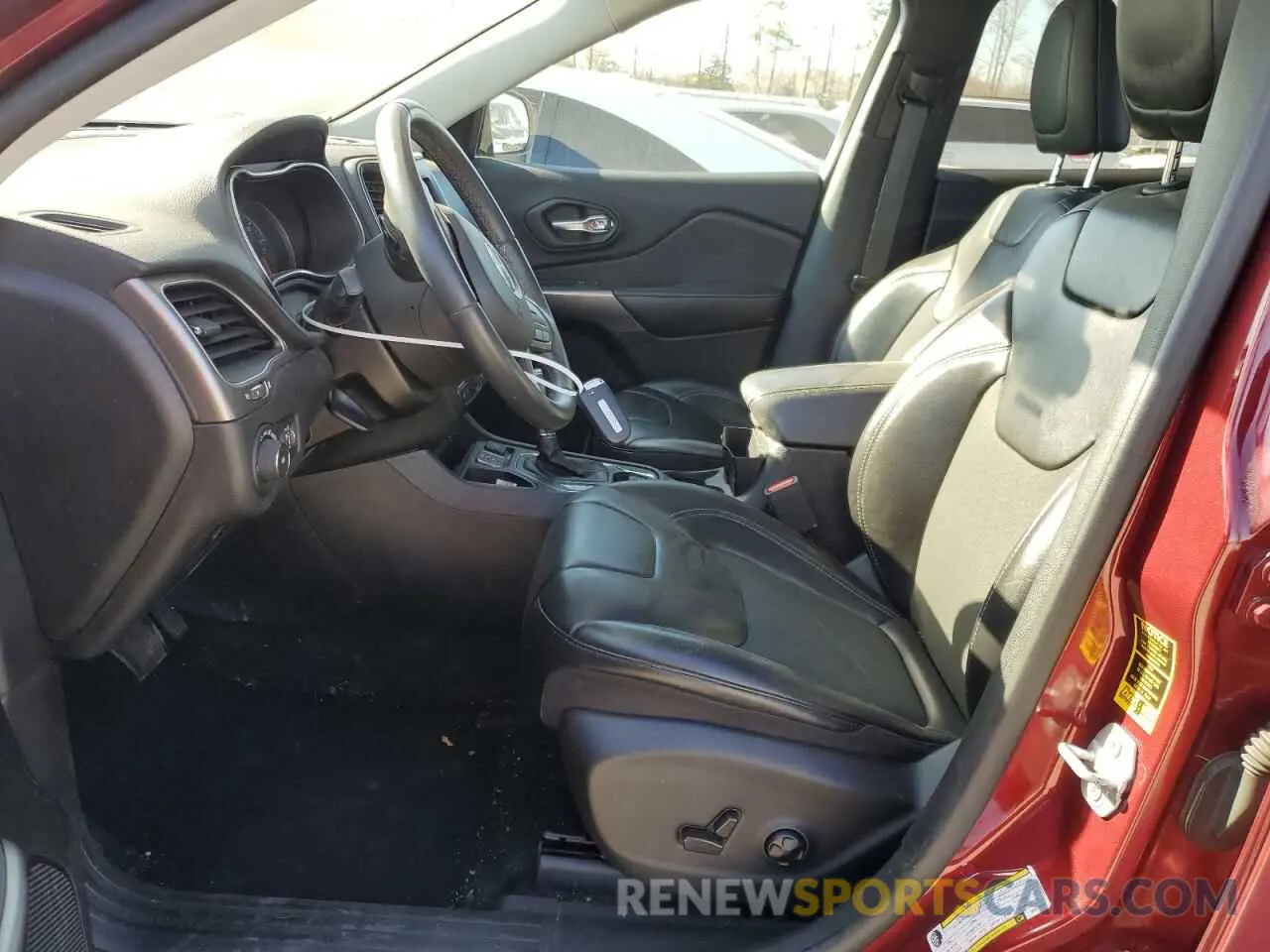 7 Photograph of a damaged car 1C4PJLLB5KD479411 JEEP GRAND CHER 2019