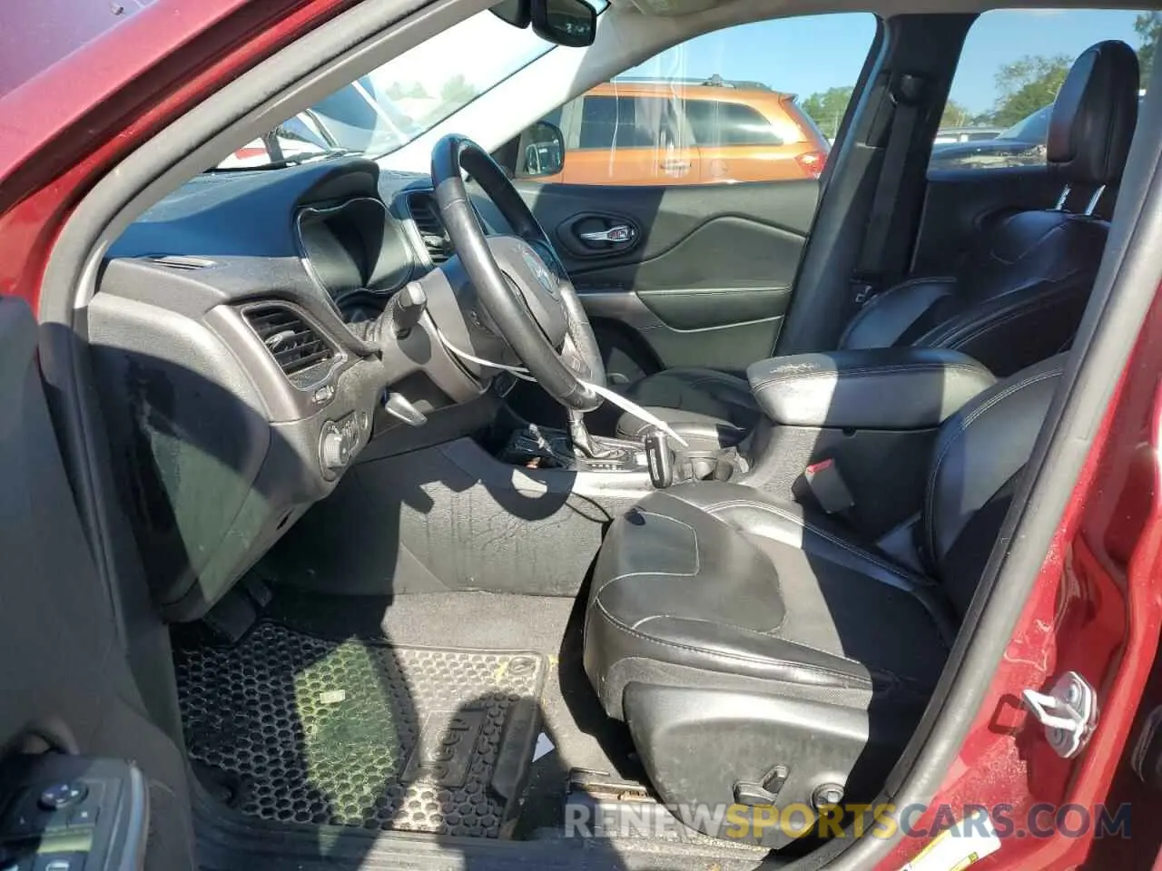 7 Photograph of a damaged car 1C4PJLLB6KD266967 JEEP GRAND CHER 2019