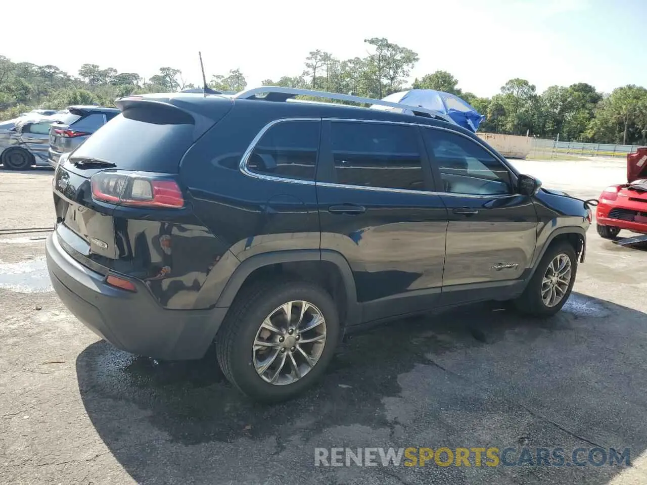 3 Photograph of a damaged car 1C4PJLLB6KD406418 JEEP GRAND CHER 2019