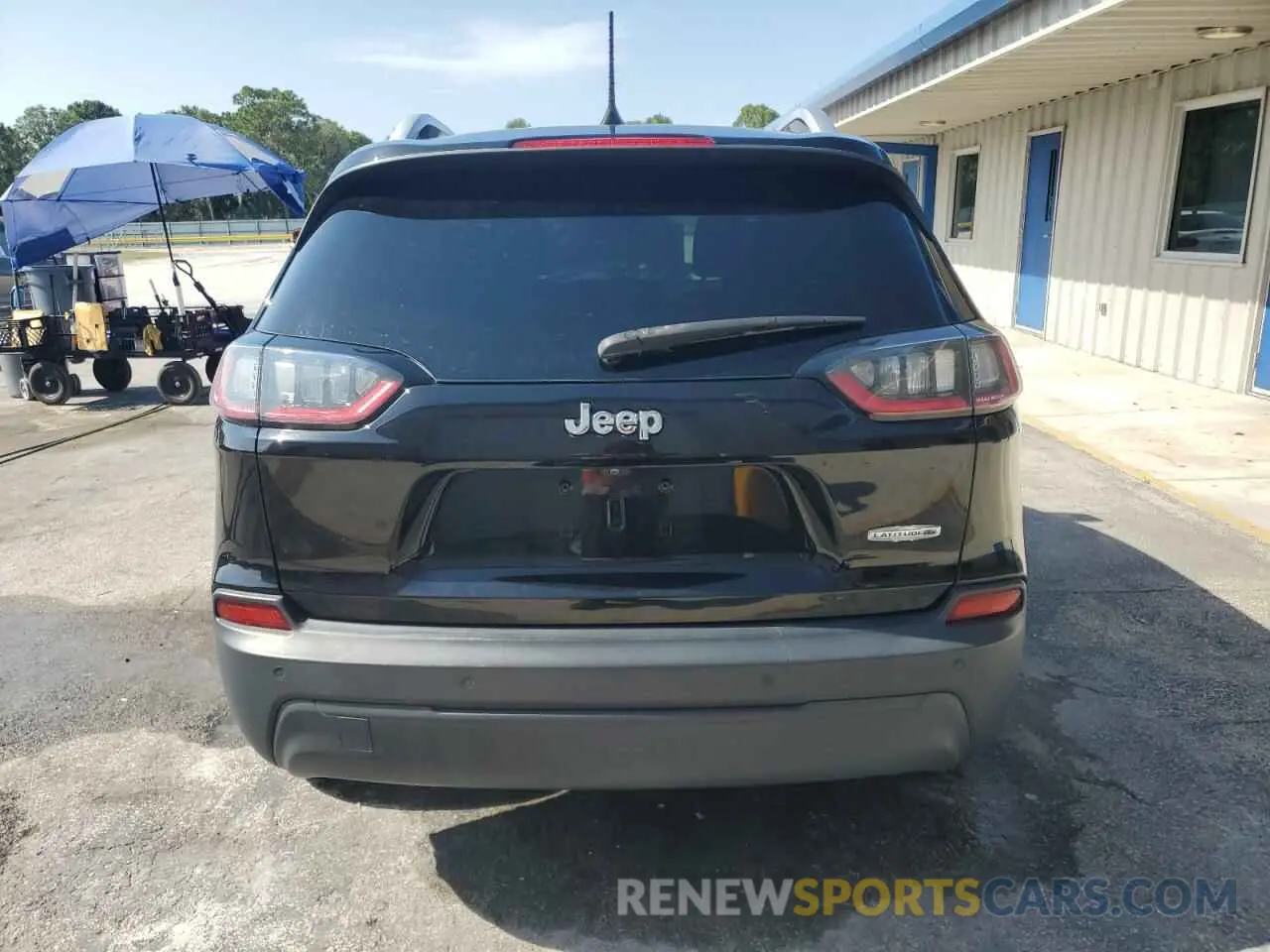 6 Photograph of a damaged car 1C4PJLLB6KD406418 JEEP GRAND CHER 2019