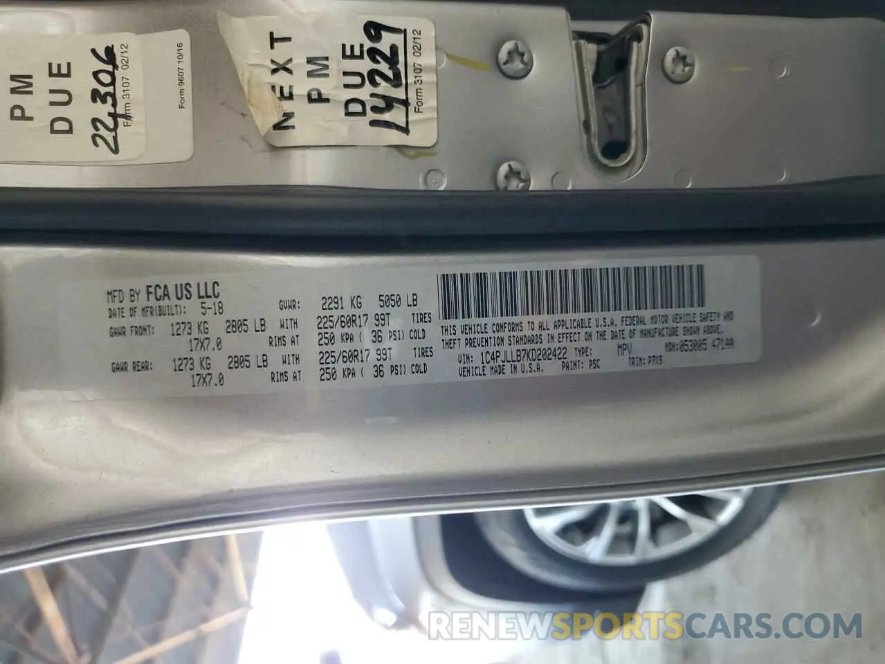 12 Photograph of a damaged car 1C4PJLLB7KD202422 JEEP GRAND CHER 2019