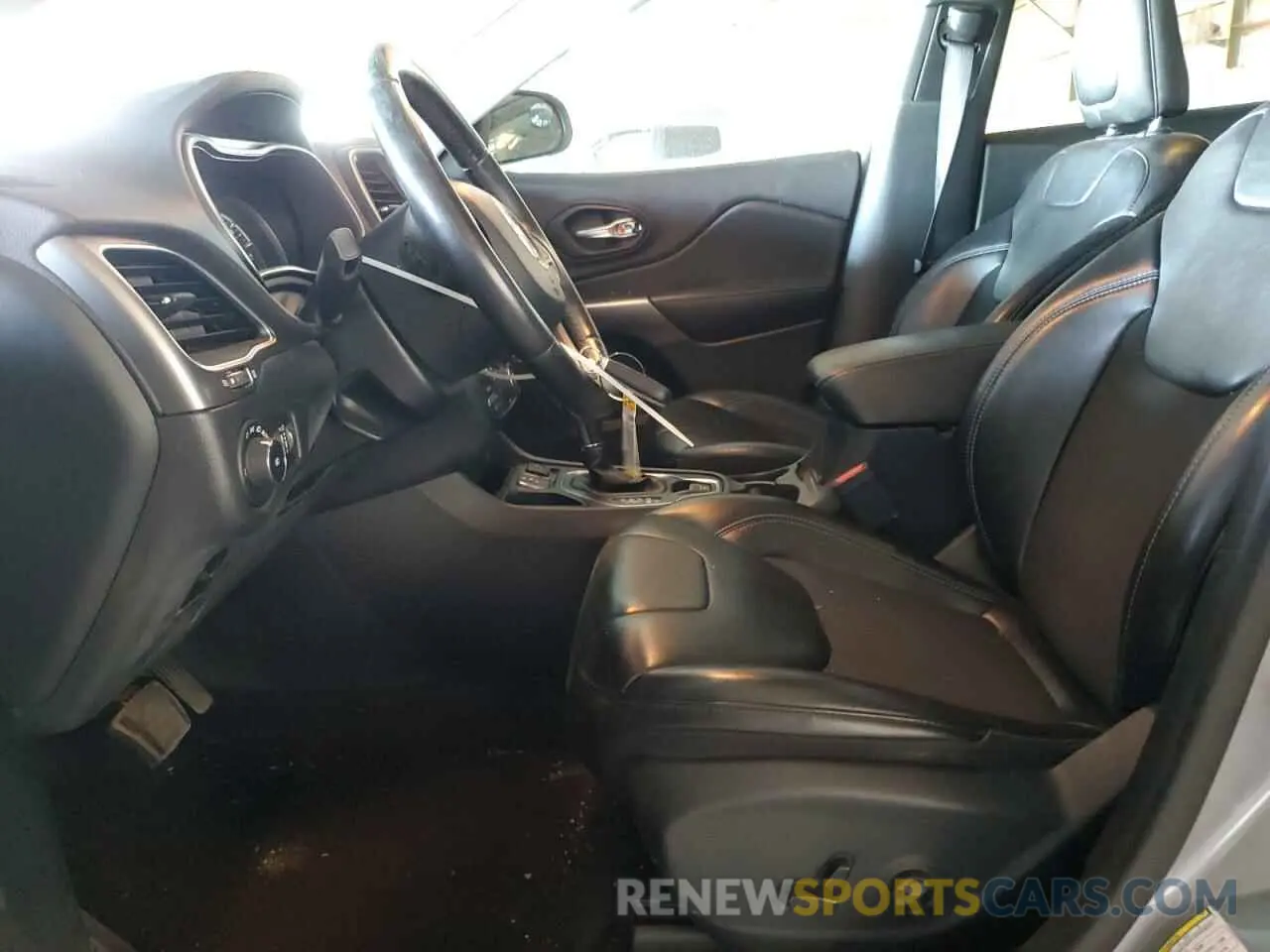 7 Photograph of a damaged car 1C4PJLLB7KD202422 JEEP GRAND CHER 2019