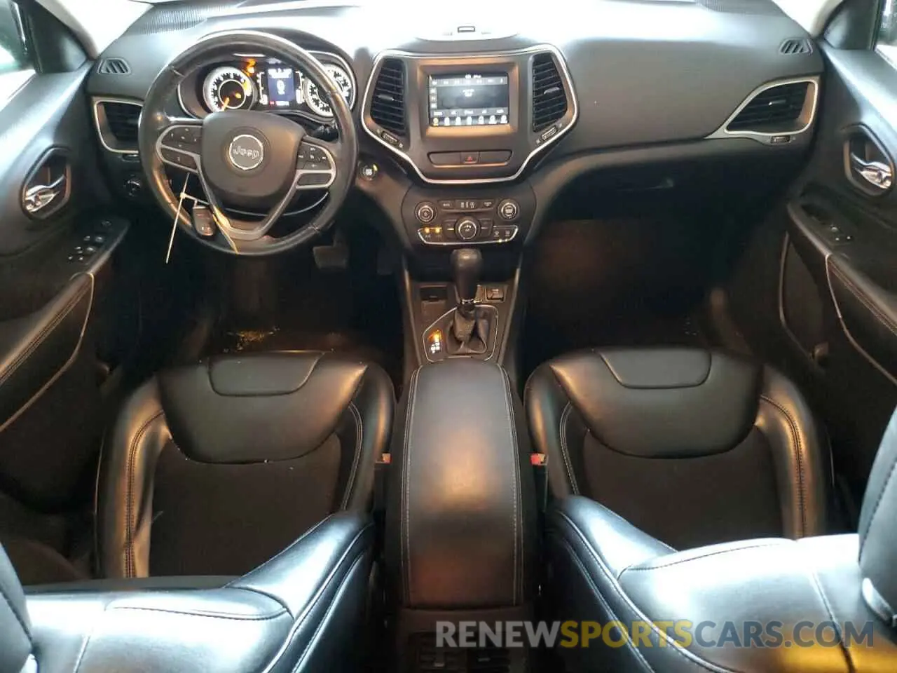 8 Photograph of a damaged car 1C4PJLLB7KD202422 JEEP GRAND CHER 2019