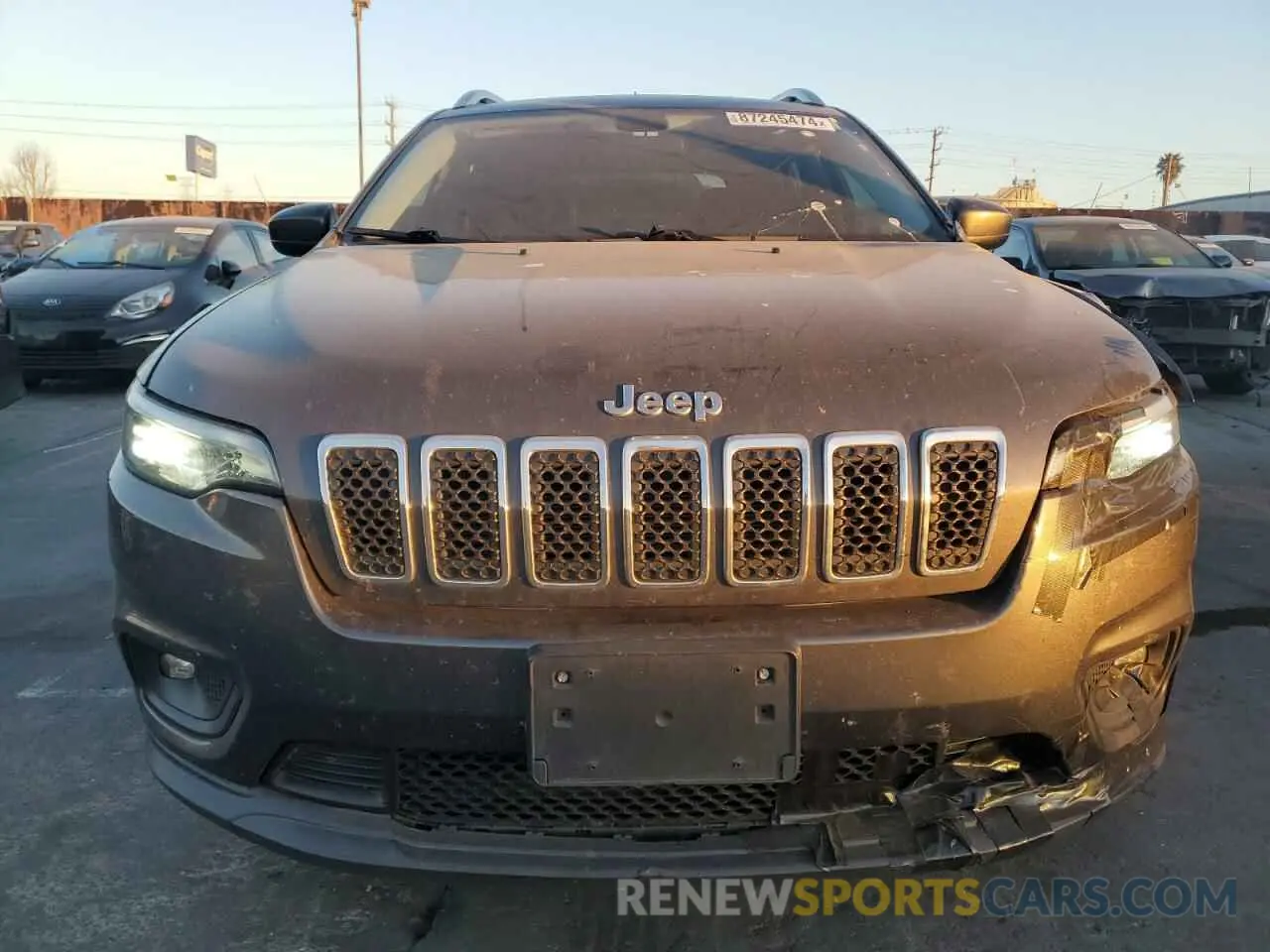 5 Photograph of a damaged car 1C4PJLLB7KD204252 JEEP GRAND CHER 2019