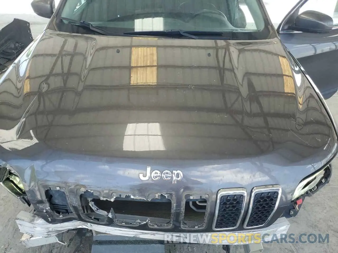 12 Photograph of a damaged car 1C4PJLLB7KD241334 JEEP GRAND CHER 2019