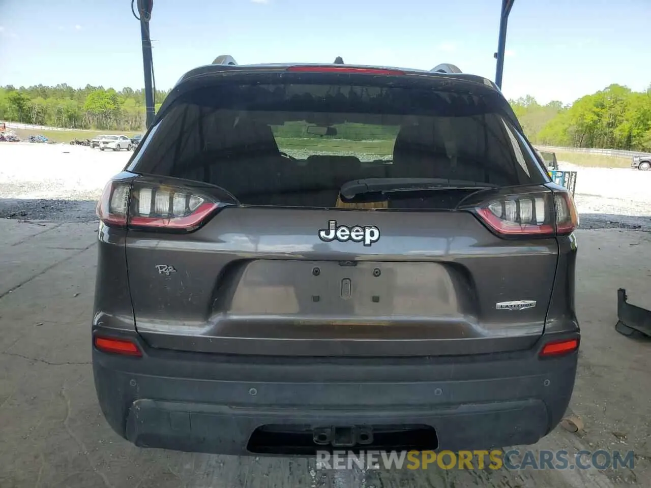 6 Photograph of a damaged car 1C4PJLLB7KD241334 JEEP GRAND CHER 2019