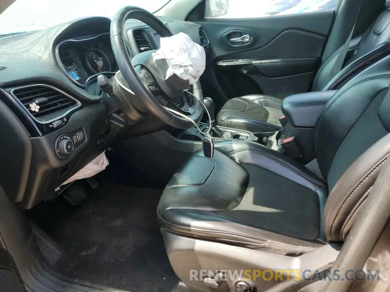 7 Photograph of a damaged car 1C4PJLLB7KD478941 JEEP GRAND CHER 2019