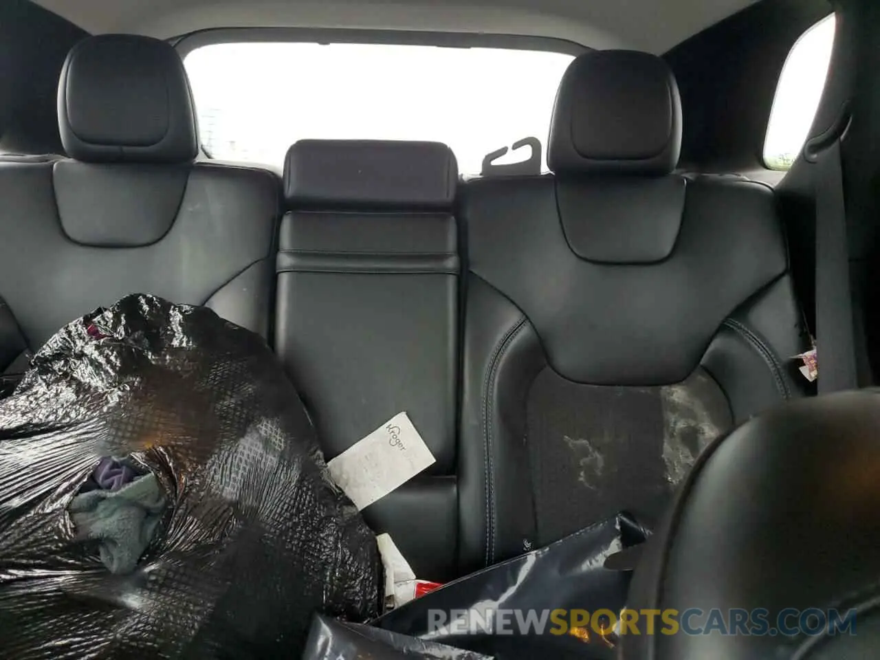 10 Photograph of a damaged car 1C4PJLLB8KD151576 JEEP GRAND CHER 2019