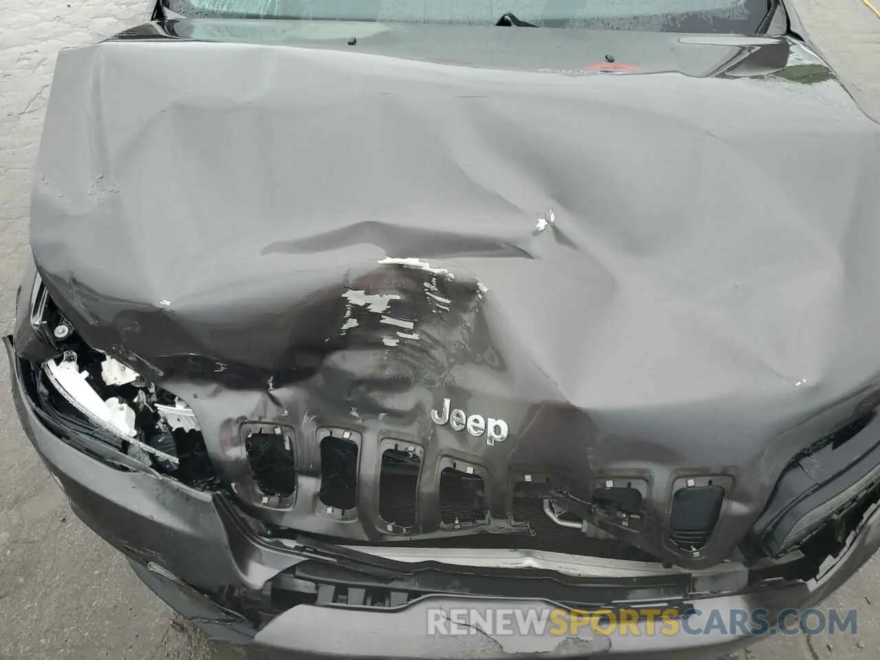 12 Photograph of a damaged car 1C4PJLLB8KD151576 JEEP GRAND CHER 2019