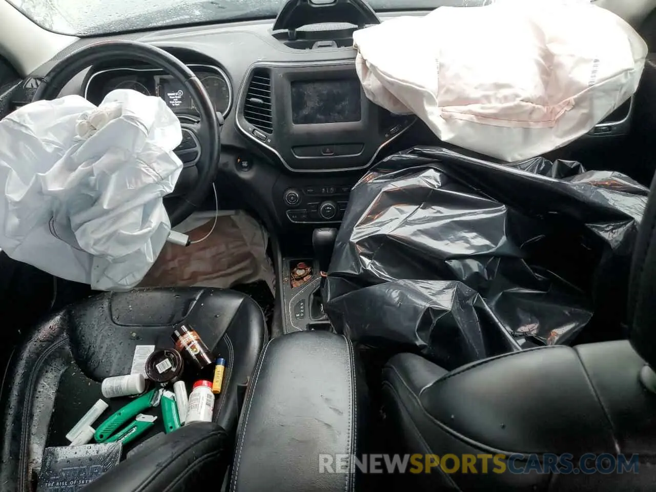 8 Photograph of a damaged car 1C4PJLLB8KD151576 JEEP GRAND CHER 2019