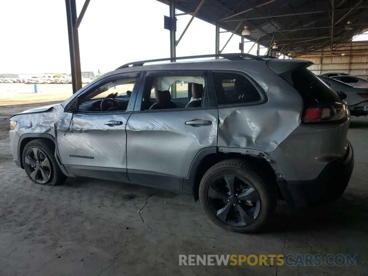 2 Photograph of a damaged car 1C4PJLLB8KD324691 JEEP GRAND CHER 2019