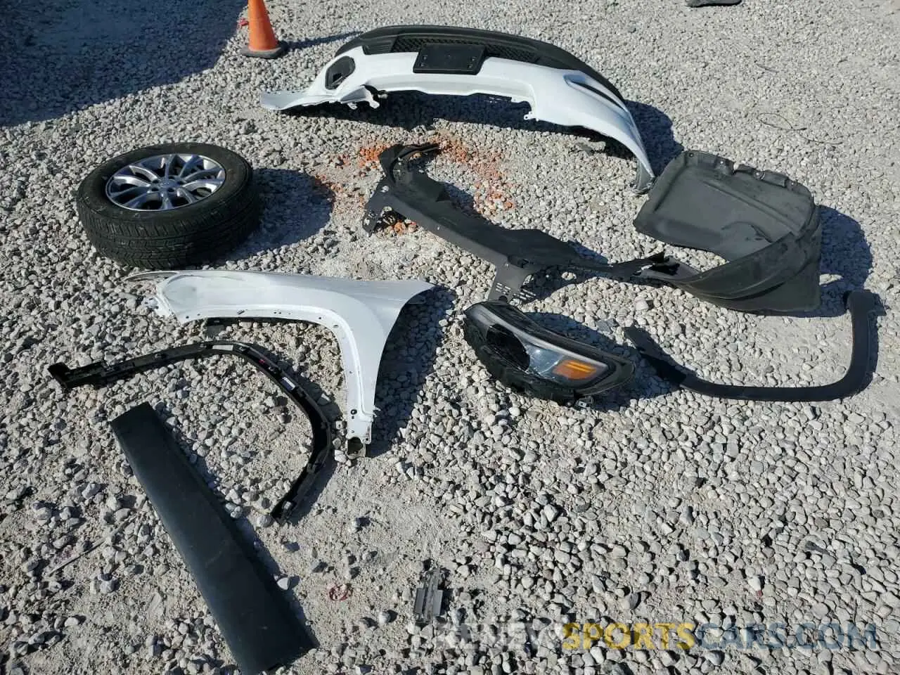 13 Photograph of a damaged car 1C4PJLLB9KD204771 JEEP GRAND CHER 2019