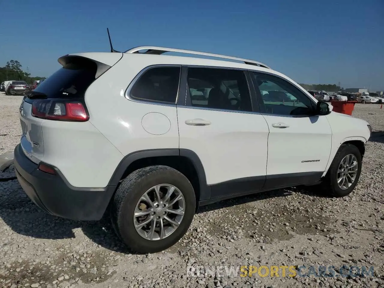 3 Photograph of a damaged car 1C4PJLLB9KD204771 JEEP GRAND CHER 2019