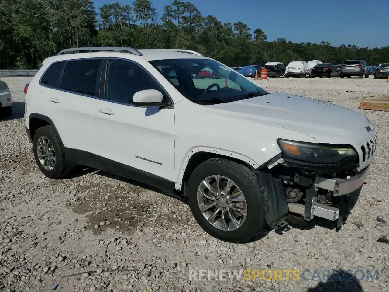 4 Photograph of a damaged car 1C4PJLLB9KD204771 JEEP GRAND CHER 2019