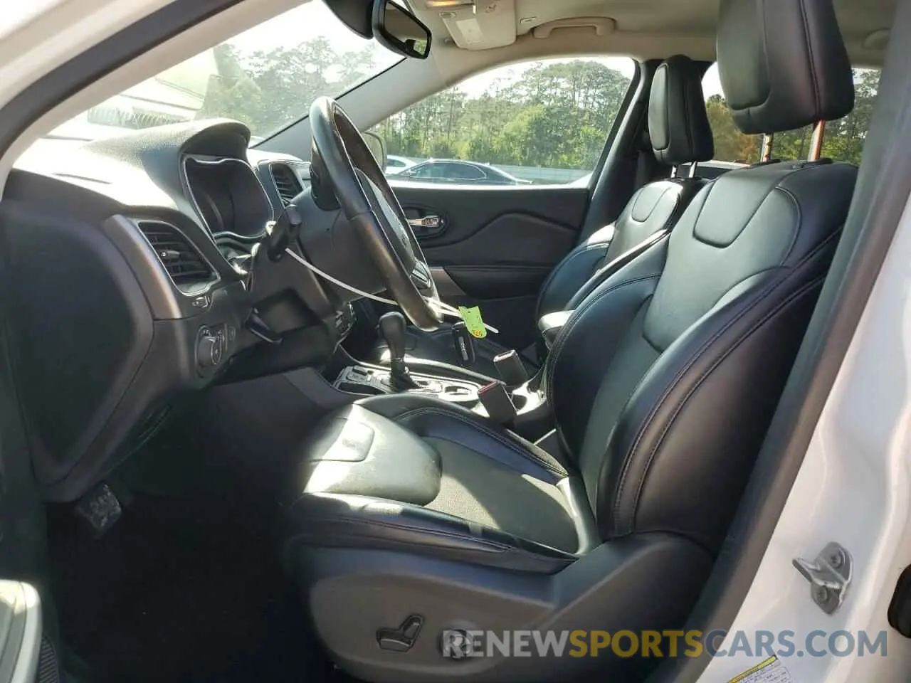 7 Photograph of a damaged car 1C4PJLLB9KD204771 JEEP GRAND CHER 2019
