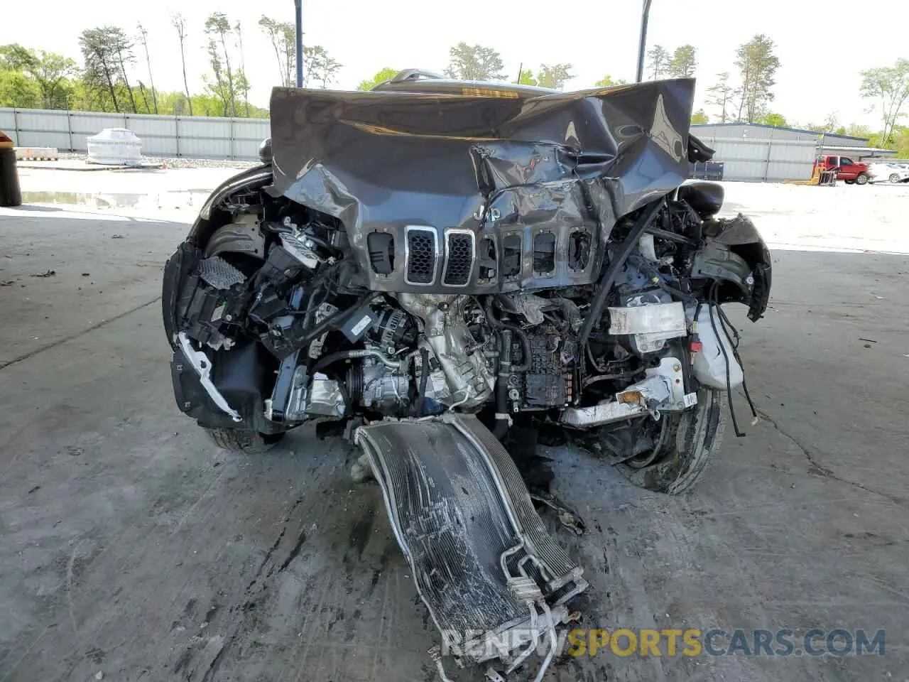5 Photograph of a damaged car 1C4PJLLB9KD455757 JEEP GRAND CHER 2019