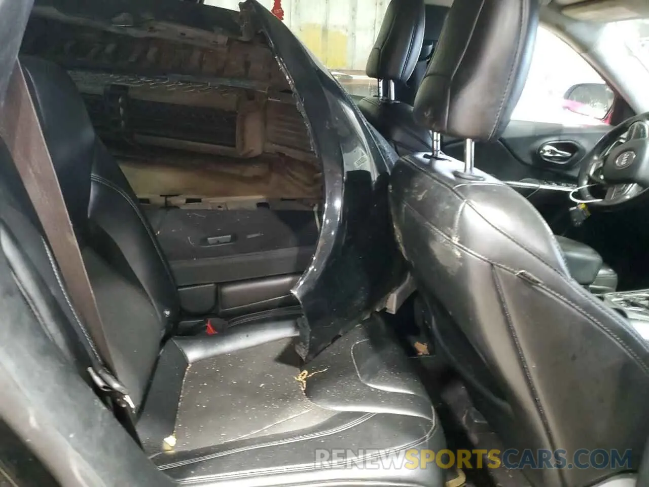 10 Photograph of a damaged car 1C4PJLLBXKD152017 JEEP GRAND CHER 2019