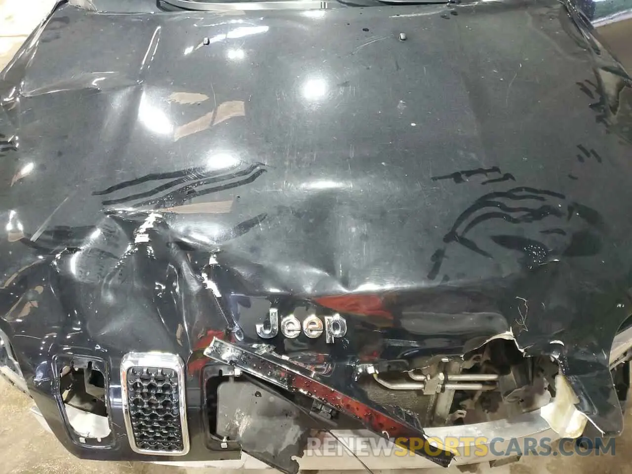 11 Photograph of a damaged car 1C4PJLLBXKD152017 JEEP GRAND CHER 2019
