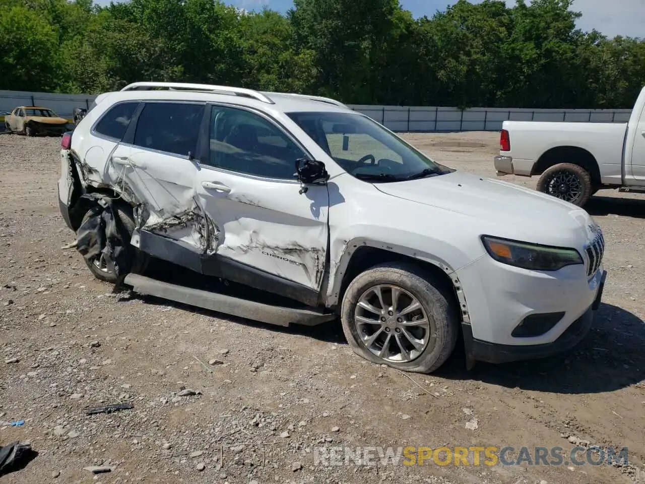 4 Photograph of a damaged car 1C4PJLLBXKD154138 JEEP GRAND CHER 2019
