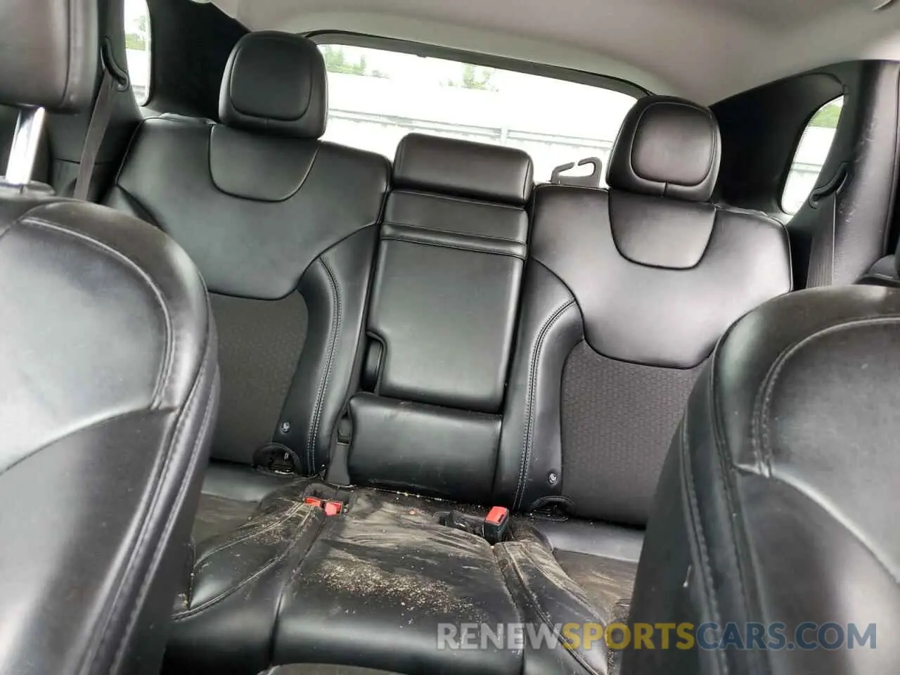 10 Photograph of a damaged car 1C4PJLLBXKD176169 JEEP GRAND CHER 2019