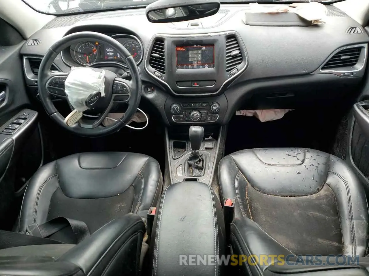 8 Photograph of a damaged car 1C4PJLLBXKD176169 JEEP GRAND CHER 2019