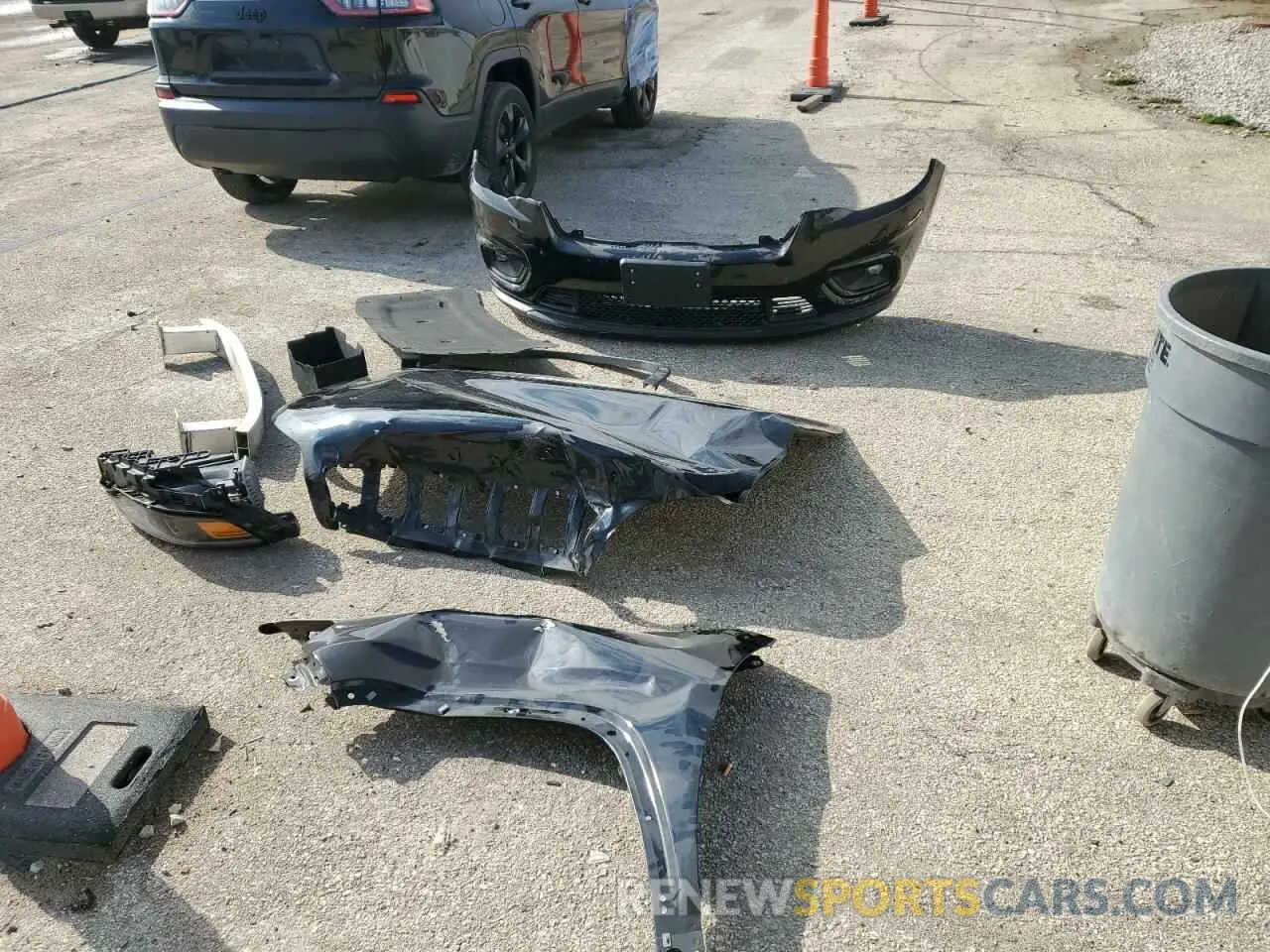 13 Photograph of a damaged car 1C4PJLLBXKD339368 JEEP GRAND CHER 2019
